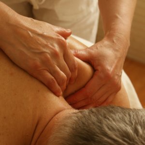 massage-389716_1920